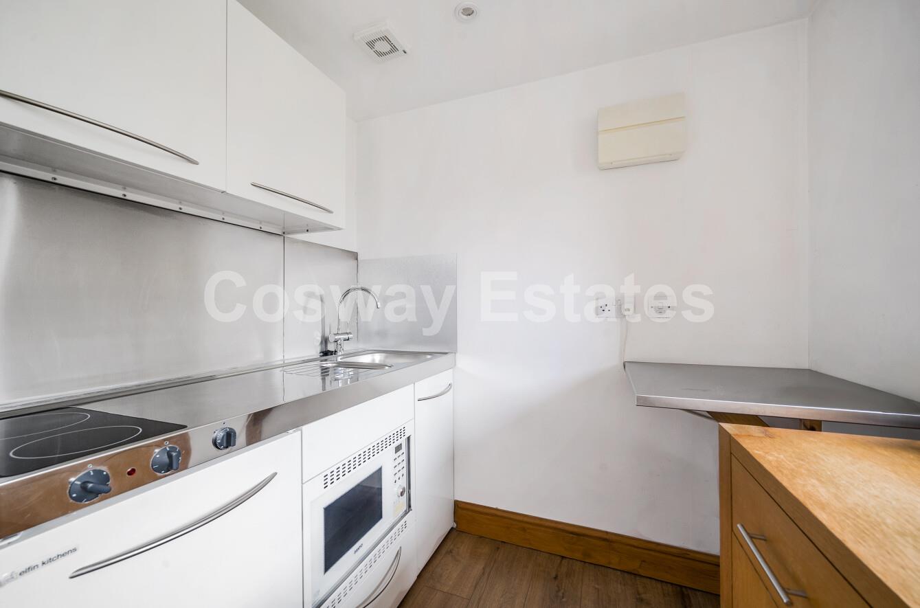 Stoneyfields Gardens, Edgware, HA8, Edgware